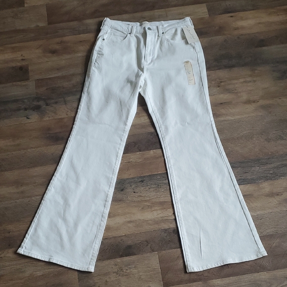 Universal Thread Denim - NWT Universal Thread Size 10 White Flare Jeans
